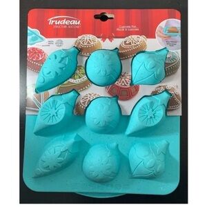 Trudeau Christmas Silicone Ornament Shaped Cupcake Pan